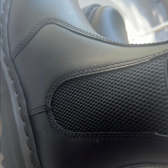 Dr. Martens Vegan Black Combat Boots Sz 5 women’s - Picture 5 of 7